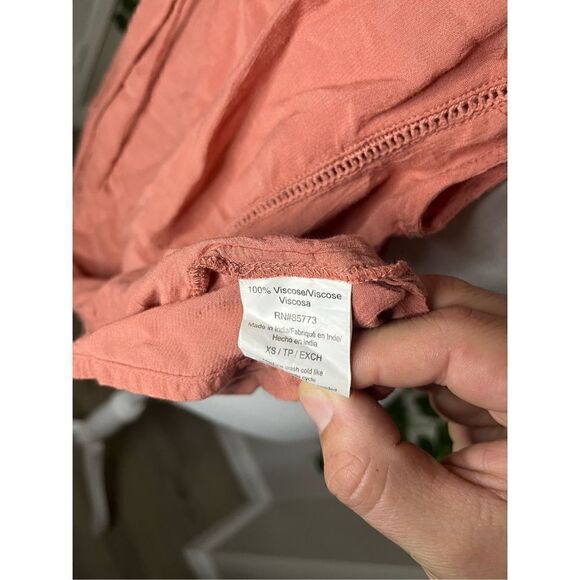 ONeil Mauve Pink Viscose Sleeveless Pleated Tie Front Key-Hole Top Size XS - Picture 7 of 7